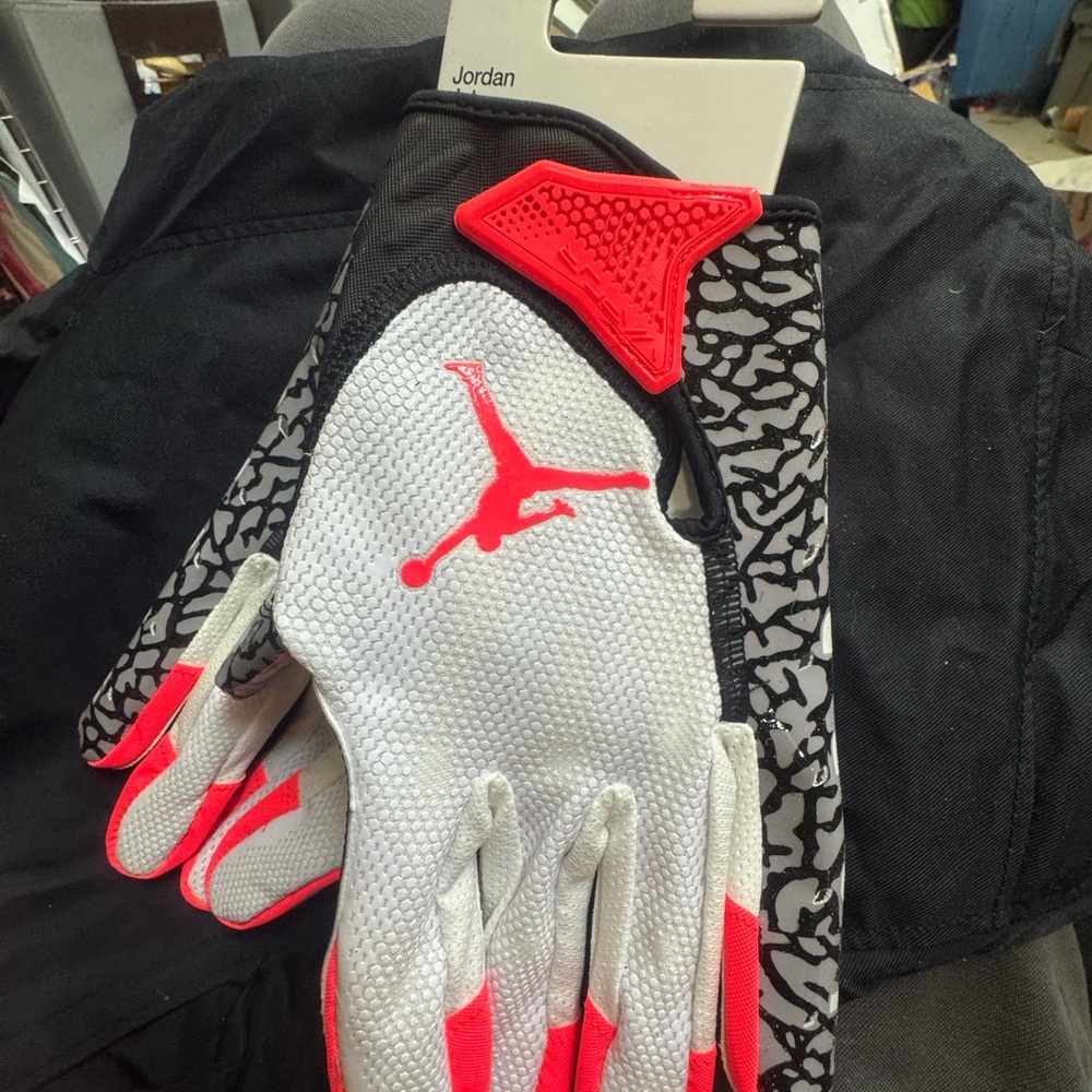 Jordan Jet Gloves Football          Men's Black and White Apparel